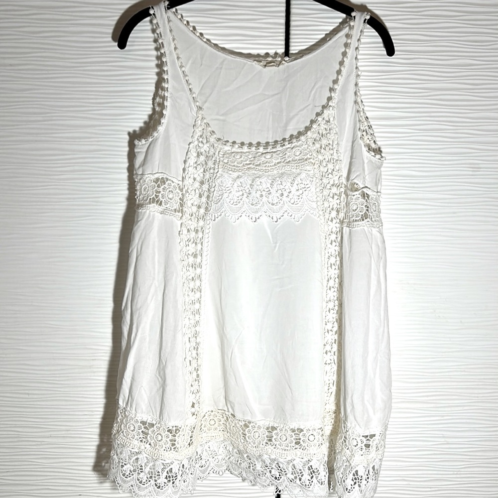 Haute Society lace top, M (will fit L too)